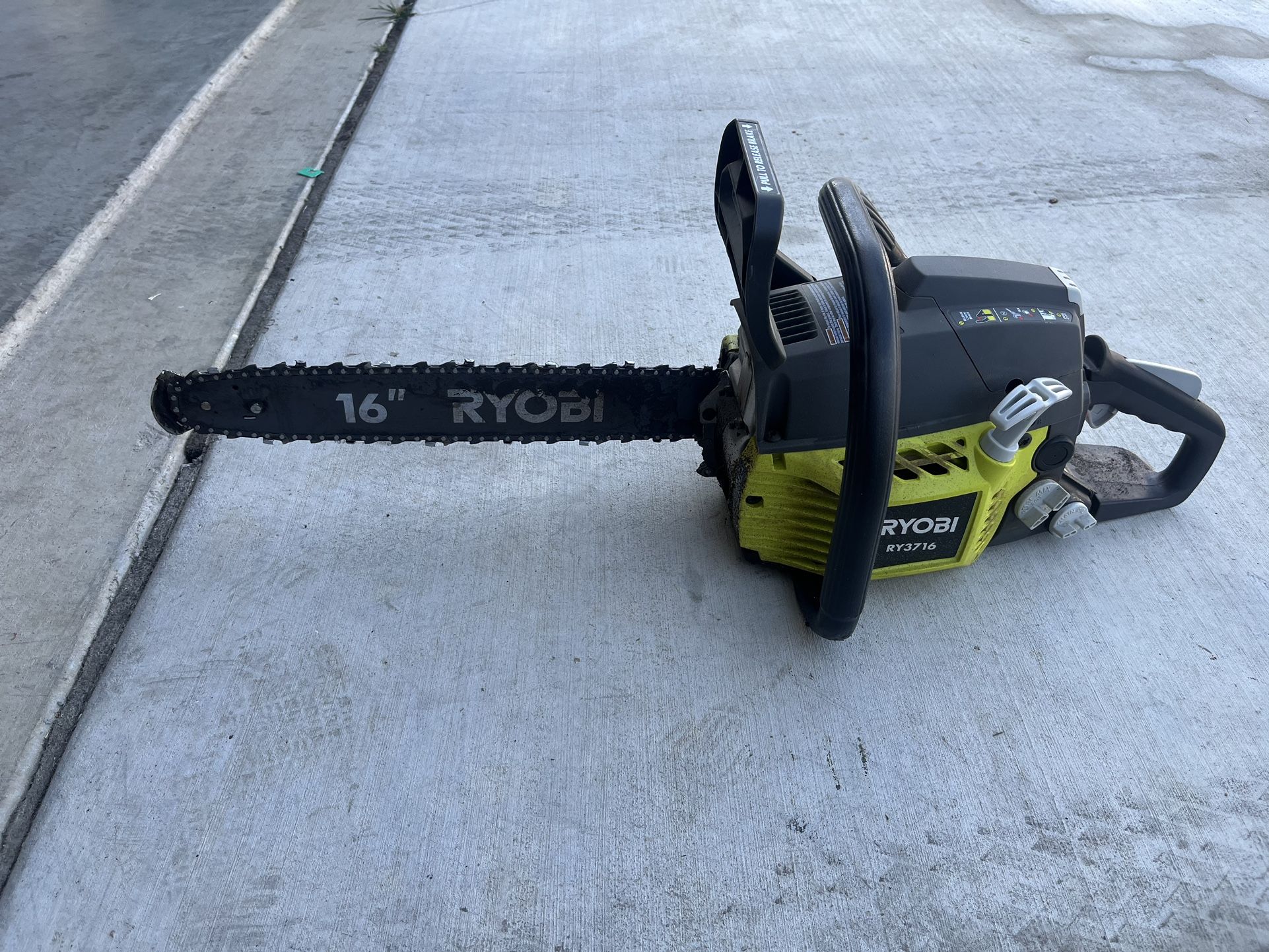 Ryobi 16’ Chainsaw 