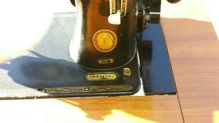 Vintage Singer 66 cat # BAJ 3-8 Table Sewing Machine
