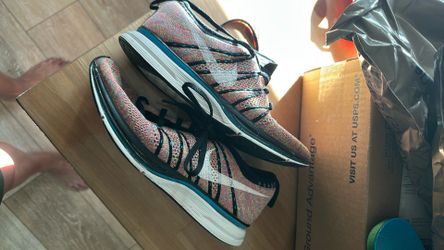 Flyknit trainer multicolor size 7