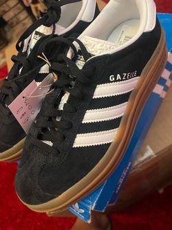Adidas woman’s 6