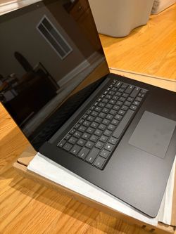 New: Microsoft Surface Laptop 4 (15-inch) with an 11th Generation Intel Core i7 processor