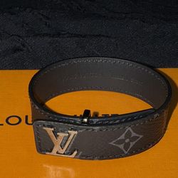 L V Bracelet 