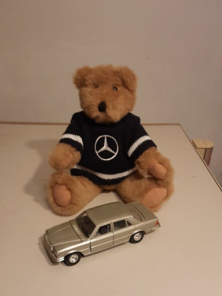 Vintage - Mercedes 450 Sel - Die-Cast 1/24 Bburago Cod. 0122 With Bear