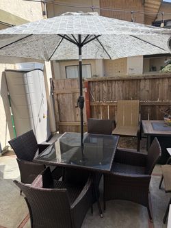 Four Seat Outdoor Furniture Set with Umbrella