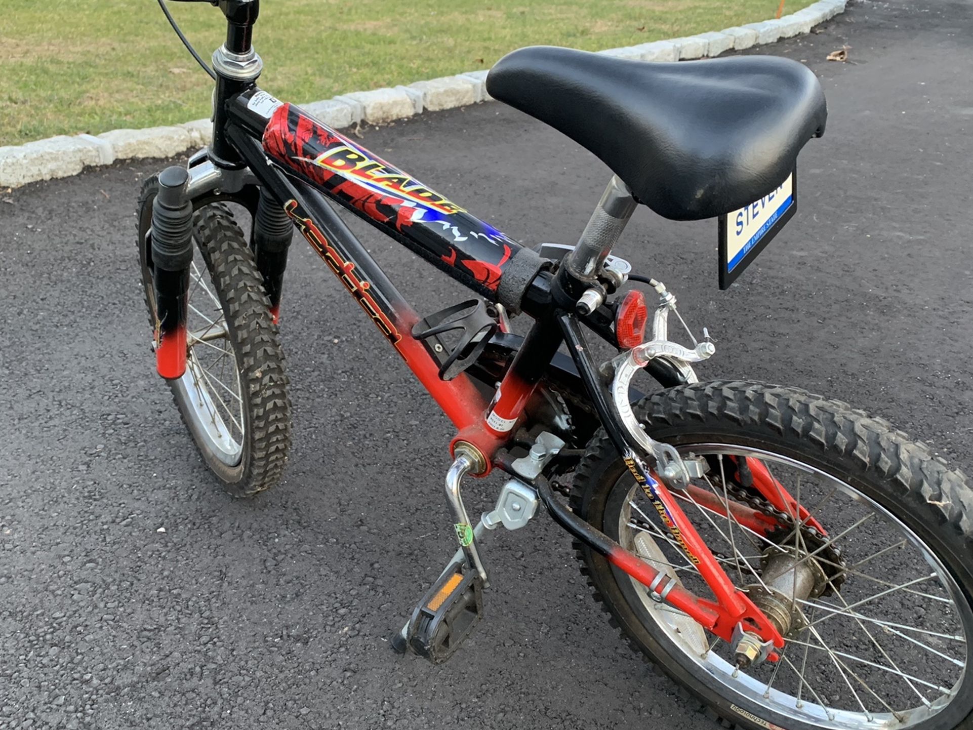 Boys 16 Inch Bicycle. Very Good Condition . Hand Brake (1) And Foot Break Combo.
