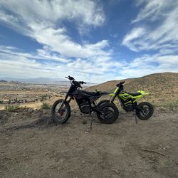 Electric Dirt Bike 50 MPH