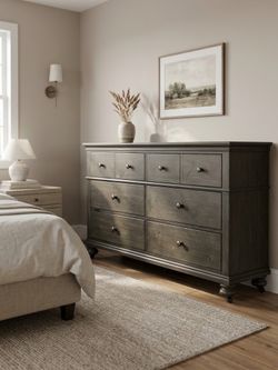 Nice modern meets traditional 6 drawers dresser
