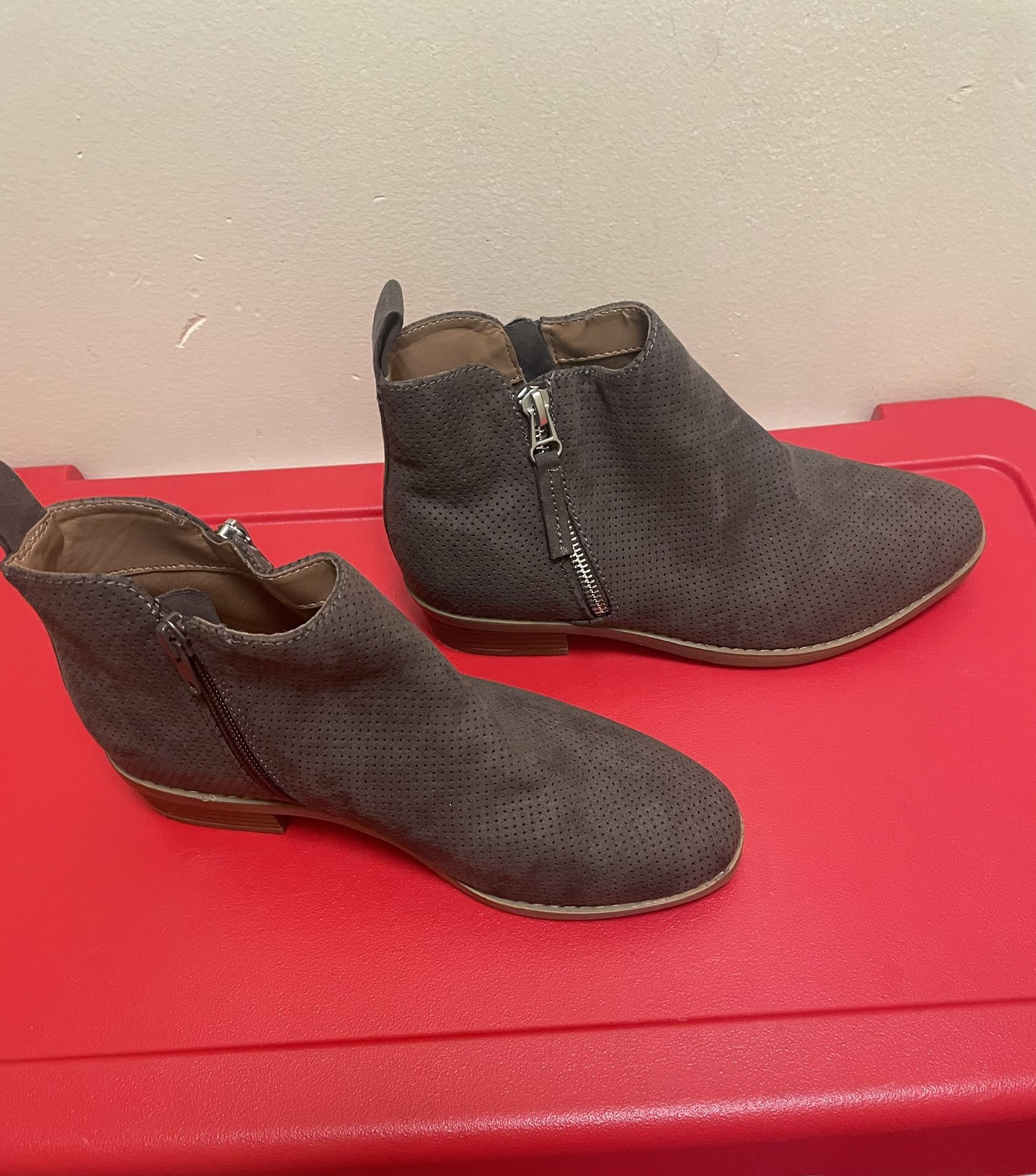 Ankle Boots Perforated