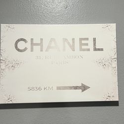 Oliver Gal Canvas Wall Art