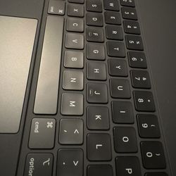 Magic Keyboard iPad Pro 13-inch