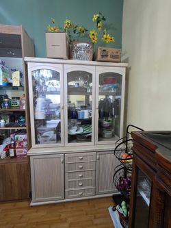 Light Wood China Cabinet Hutch