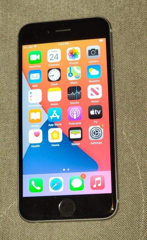 Great Condition UNLOCKED iPhone 6s 16GB