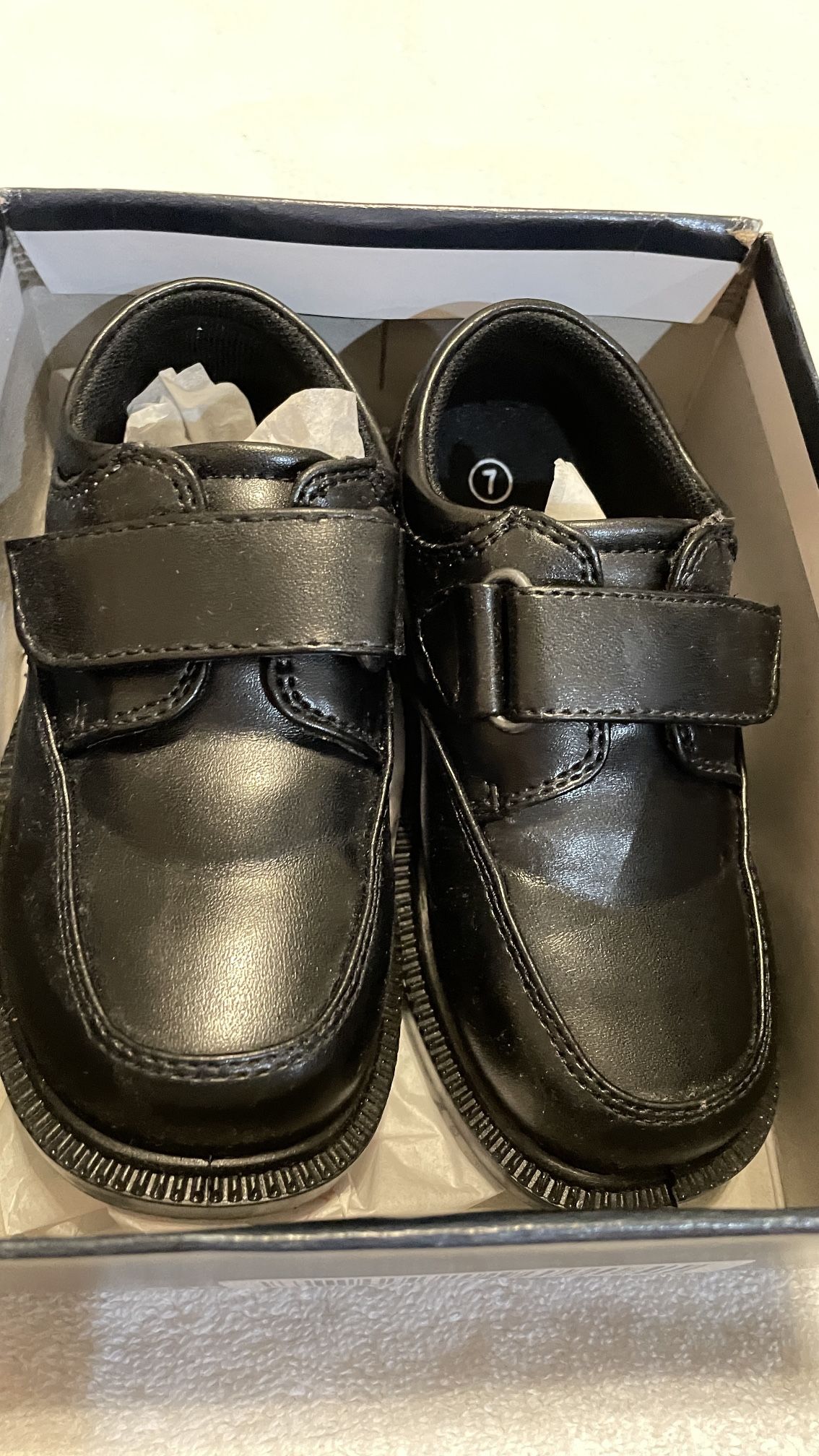 Like New Toddler Dress Shoes Size 7
