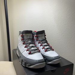 Jordan Retro 9 “Fire Red”
