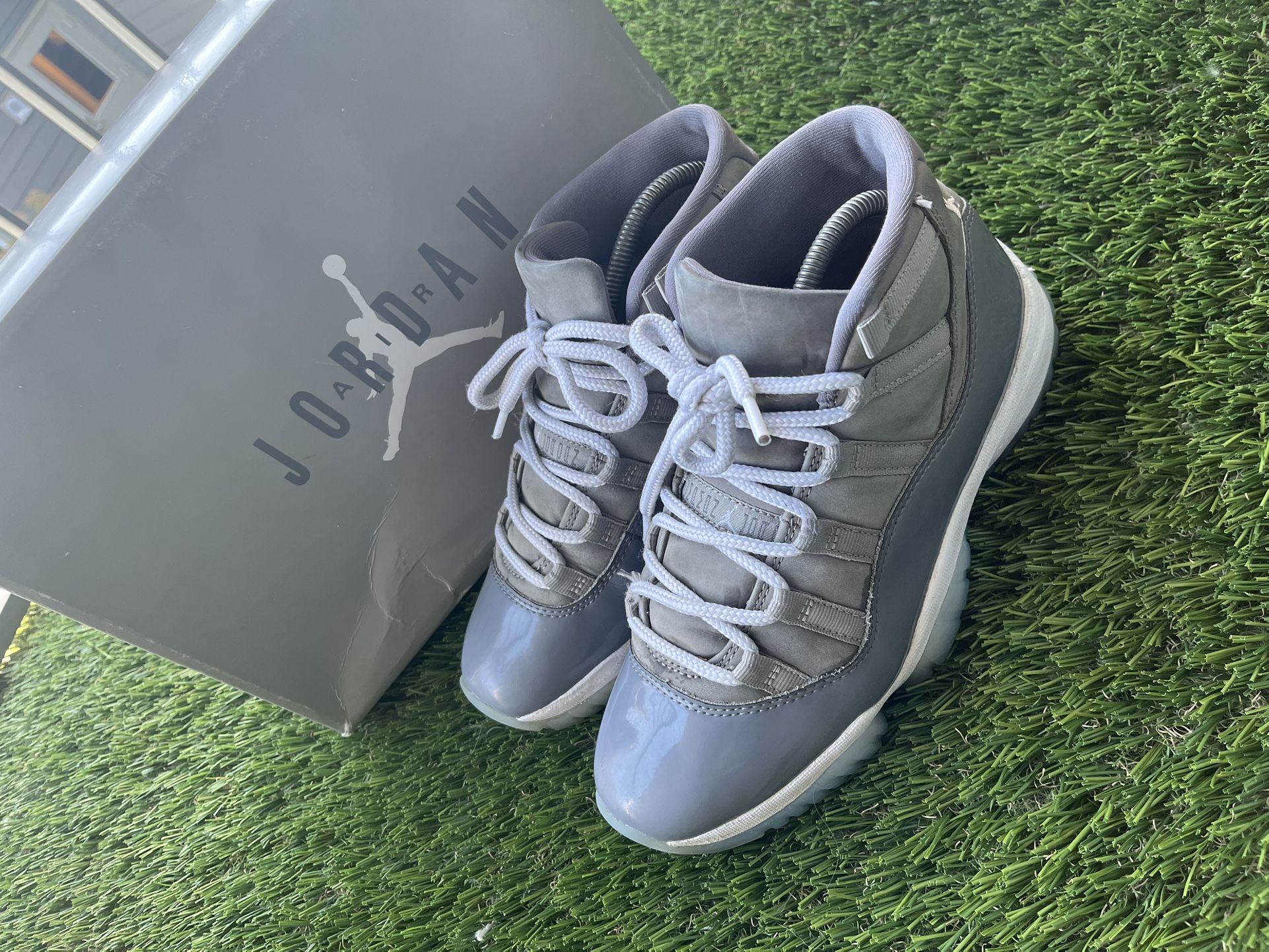 Jordan 11 Cool Grey Size 7.5