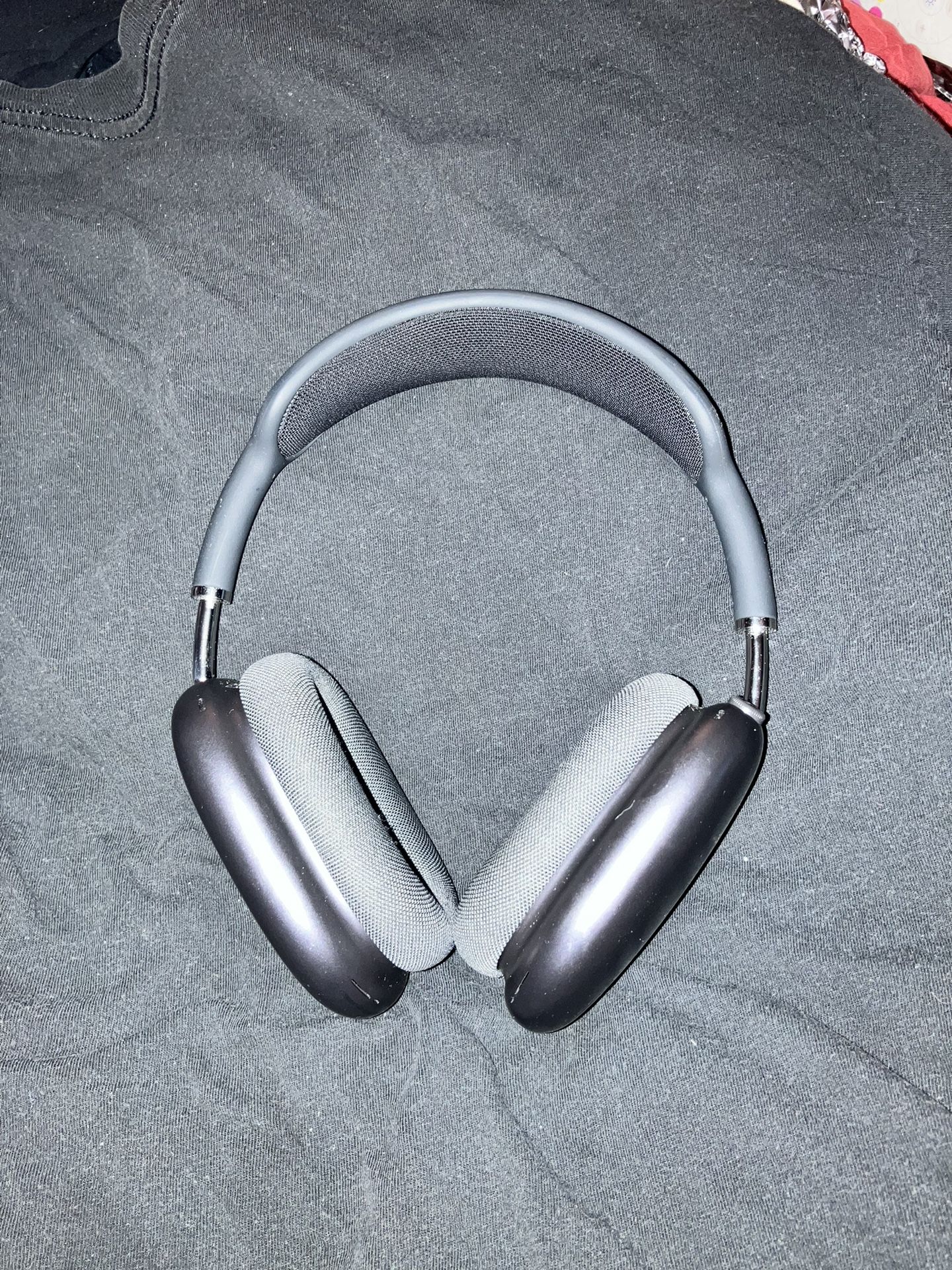 Apple AirPod Max Bluetooth headphones
