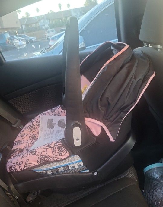 Evenflo Carseat With Base