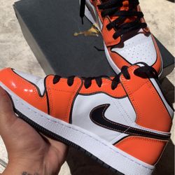 Air Jordan 1 Mid 