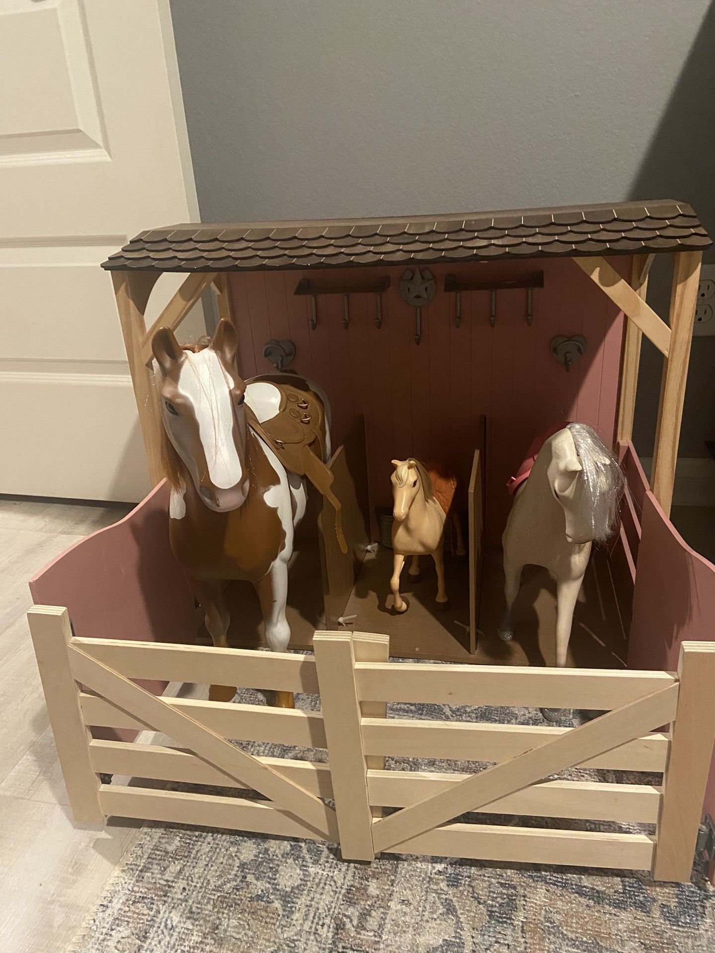 Girls Large Horse Stable