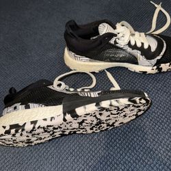 Adidas Basketball / Training Shoes – Men’s Size 9.5 – Excellent Condition