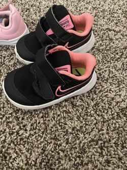 Kids shoes size 5 c