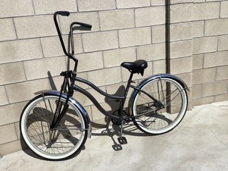 26”  Cruiser Lowrider Bike For Womens Excellent Condition Only The Frame is Used All The Parts News $185 Firm