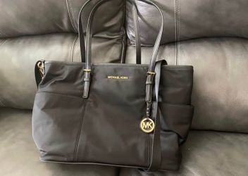 Michael Kors Jet Set Large Pocket Diaper Bag – New with Tags