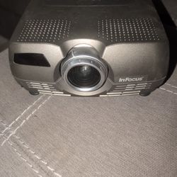 Projector InFocus