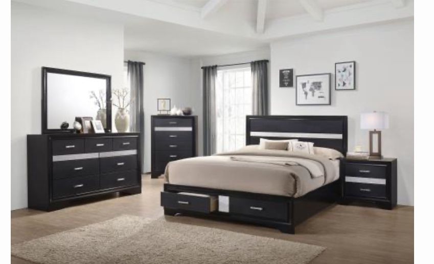 Brand New Elegant Wood Queen Size Bedroom Set 
