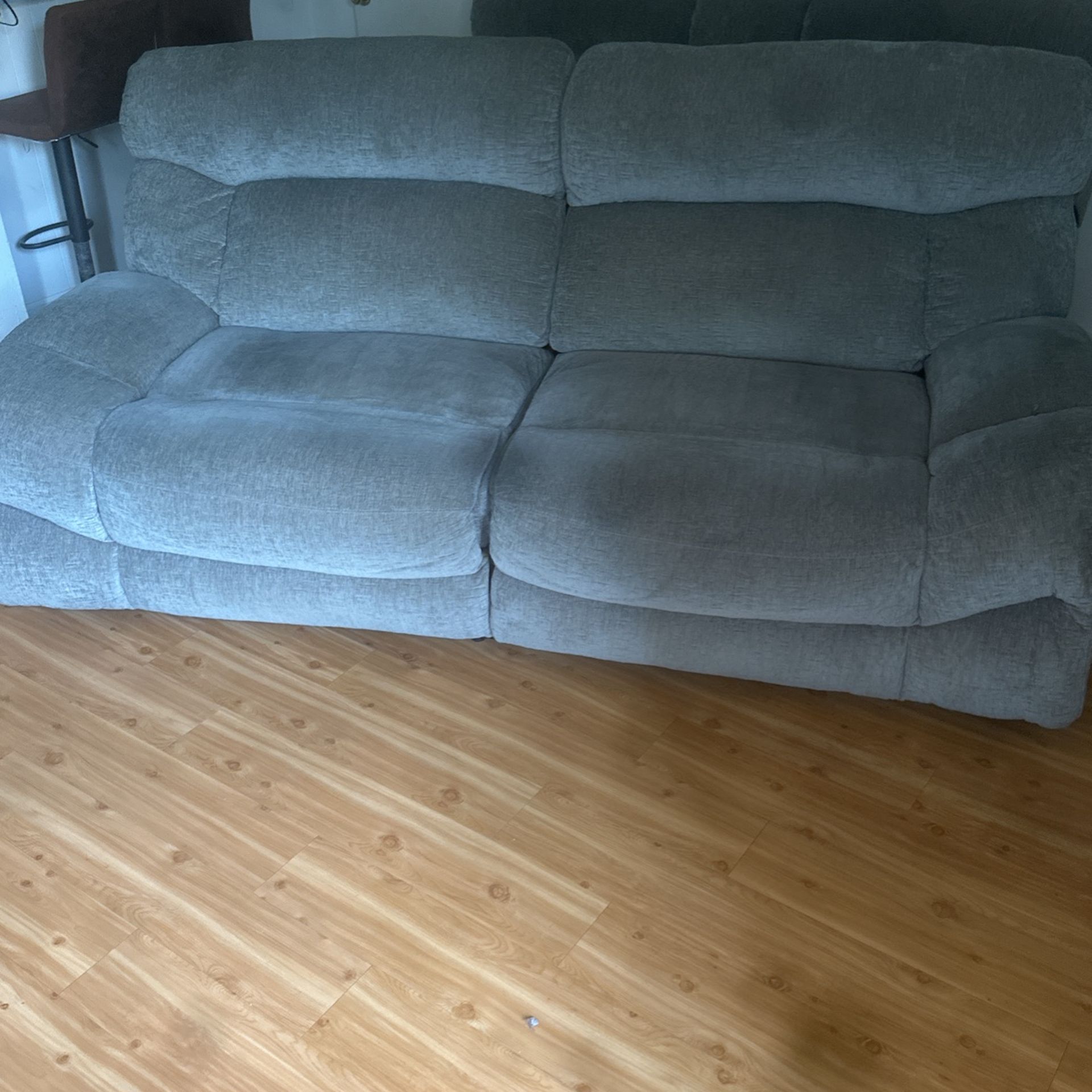 Reclinable Sofa. Like New