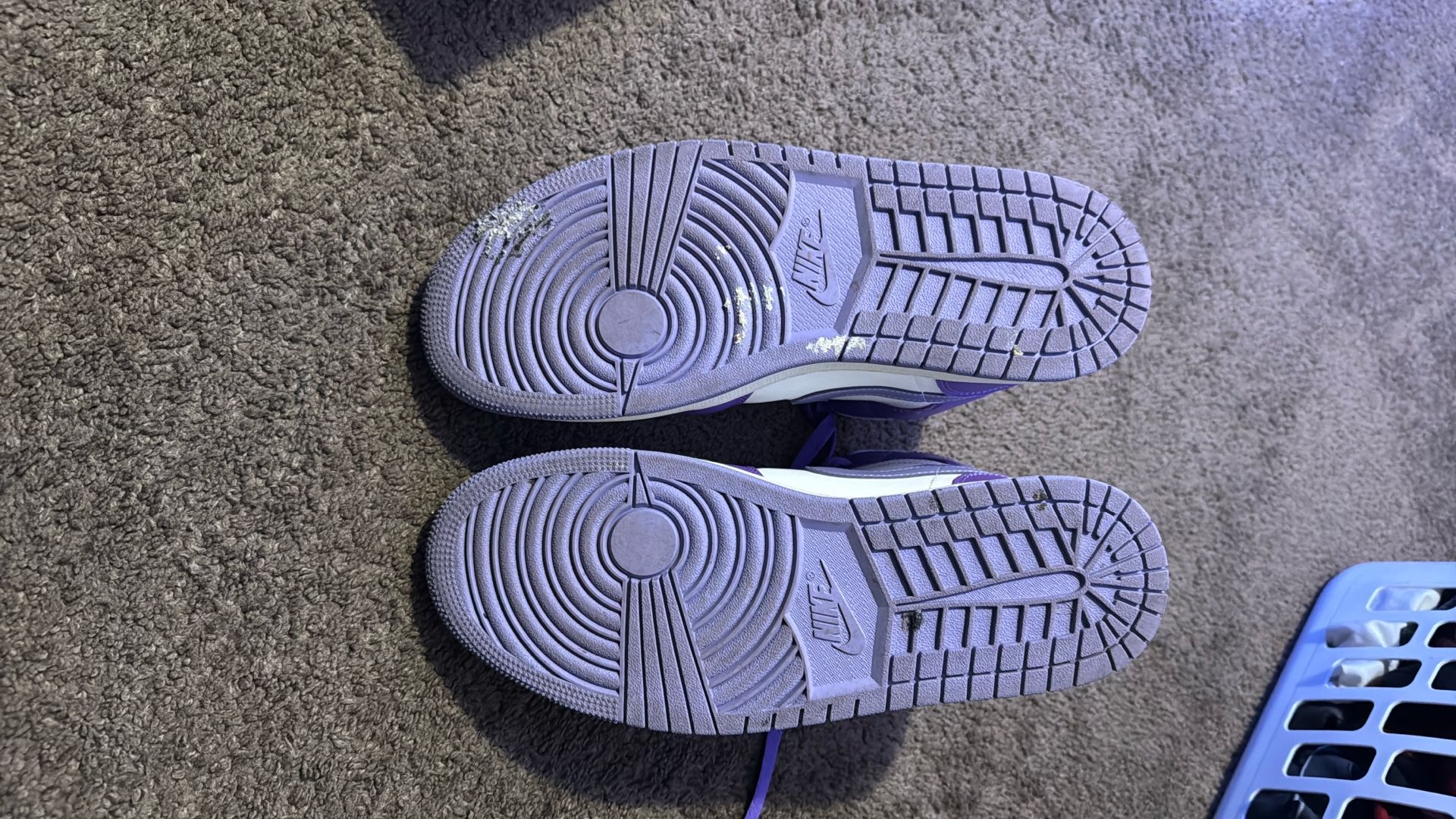 WMNS AIR JORDAN 1 MID