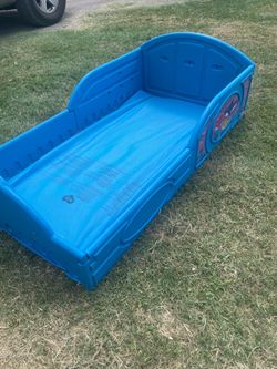 Toddler bed