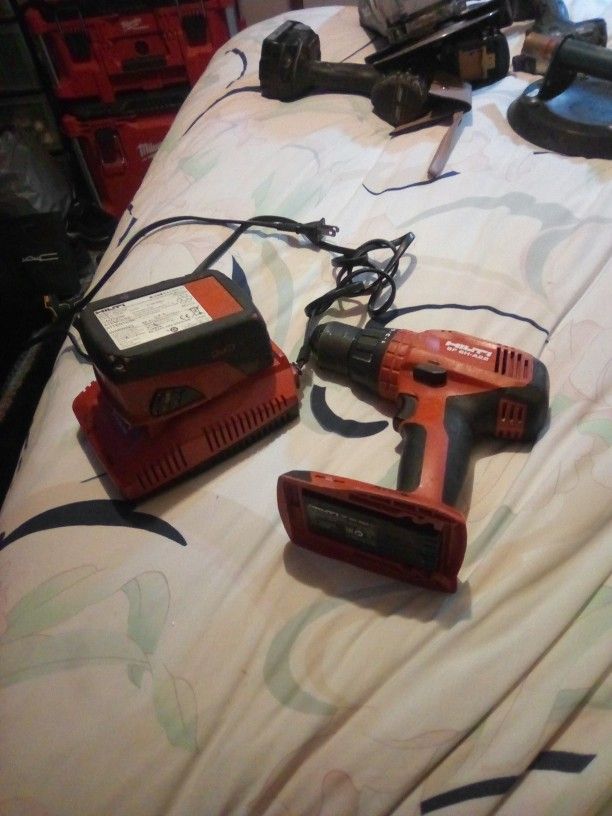 Hilti Hammer Drill / B22 5.2 Lithium -ion Battery With Charger