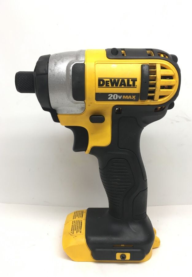 DeWalt 20VMAX Impact 70326/16