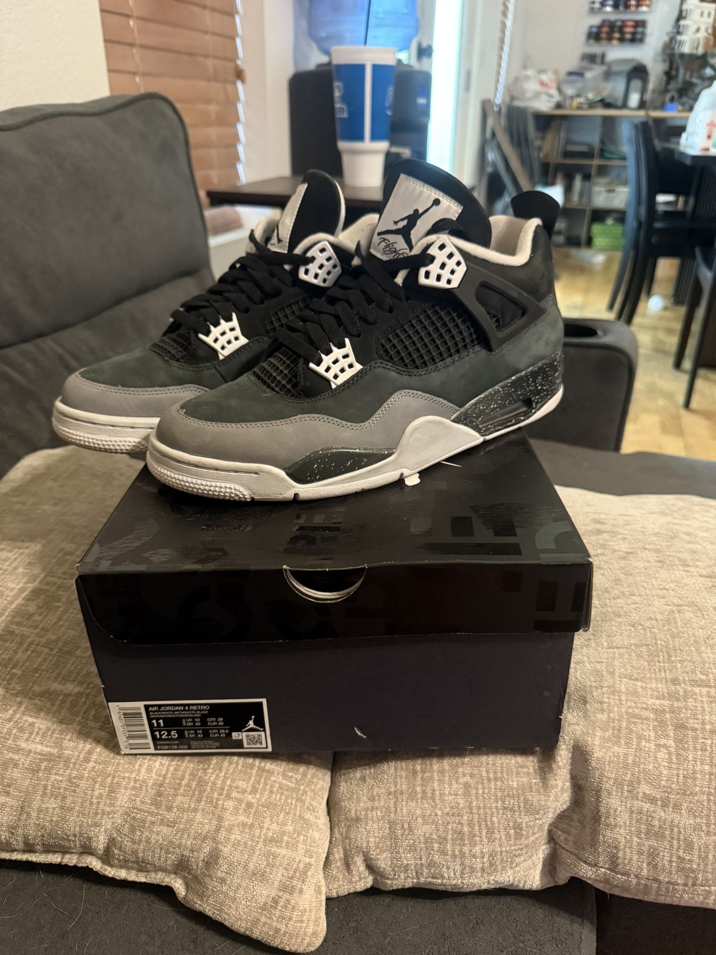 Mens Size 11 Air Jordan 4 Retro ‘Fear’ FQ8138-002