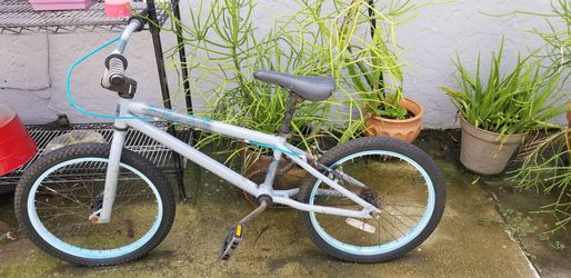 Giant bmx kids stunt bike