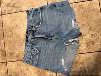 Hollister shorts size 7