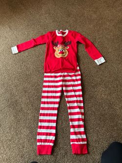 Size 7 Xmas pajamas