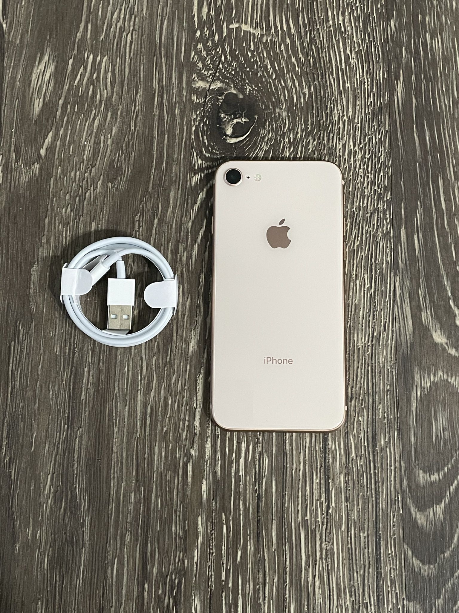 iPhone 8 Gold UNLOCKED FOR ANY CARRIER!