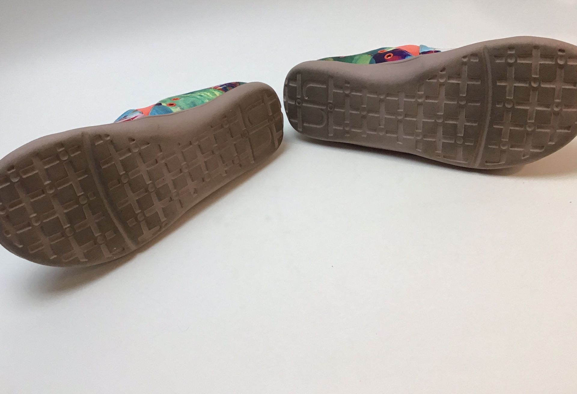 UN Art shoes hot air balloons women’s 9