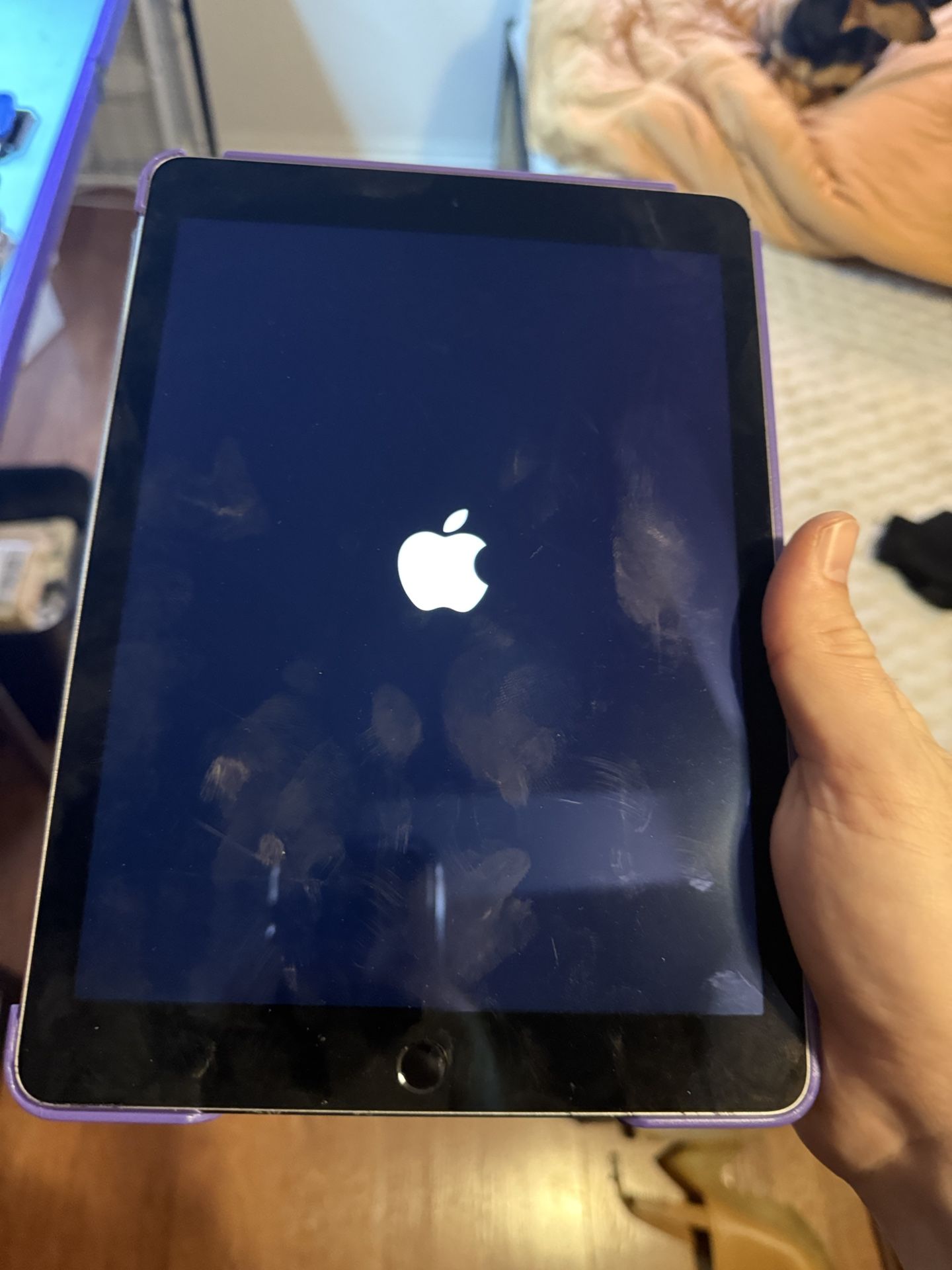 iPad Air 2 With Case 64gb