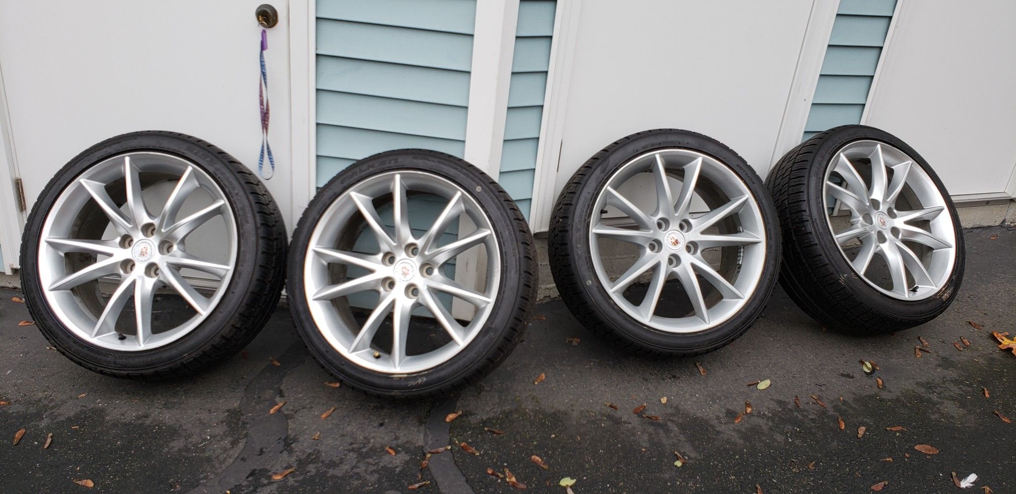2013-17 Cadillac XTS rims and tires
