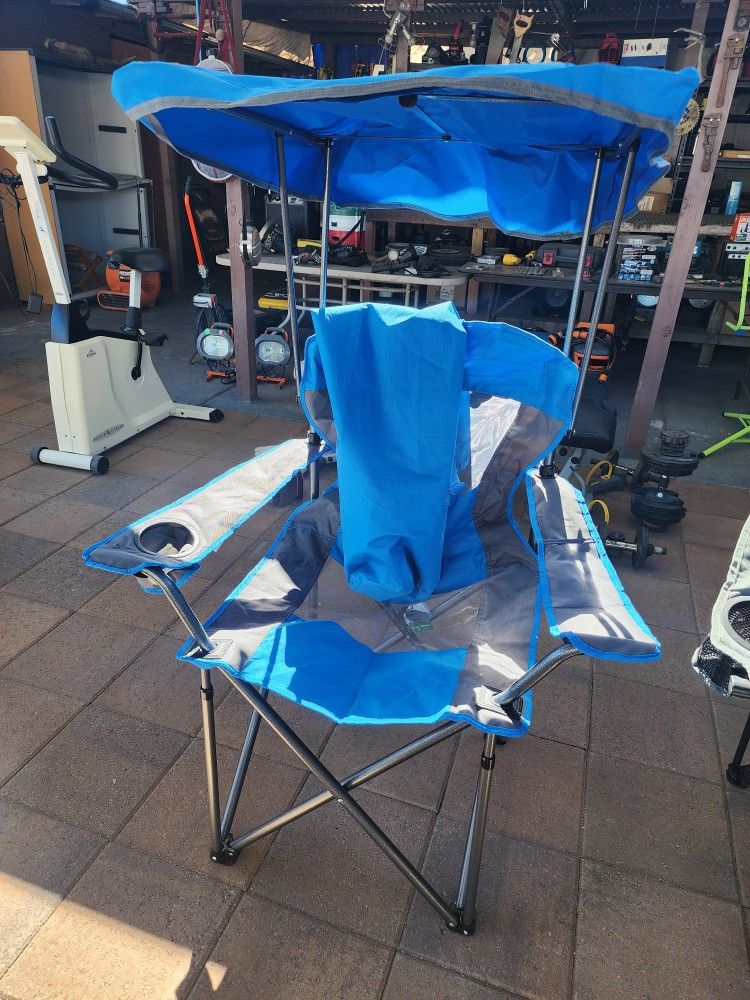 Folding Chairs 