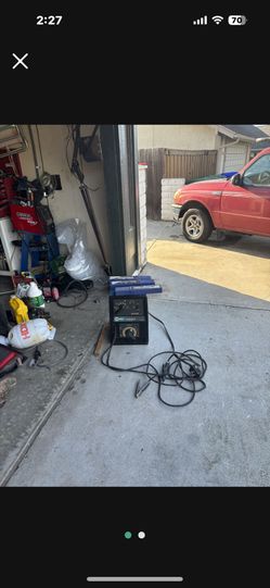 Miller thunderbolt Welder With Some Welding Rod