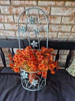 Garden Decor   H 25"1/2, W 10", Artificial Flowers Not Included