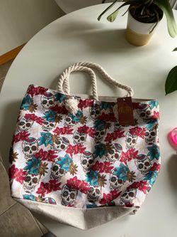 Bought in Mexico, skulls bag, new with tags!