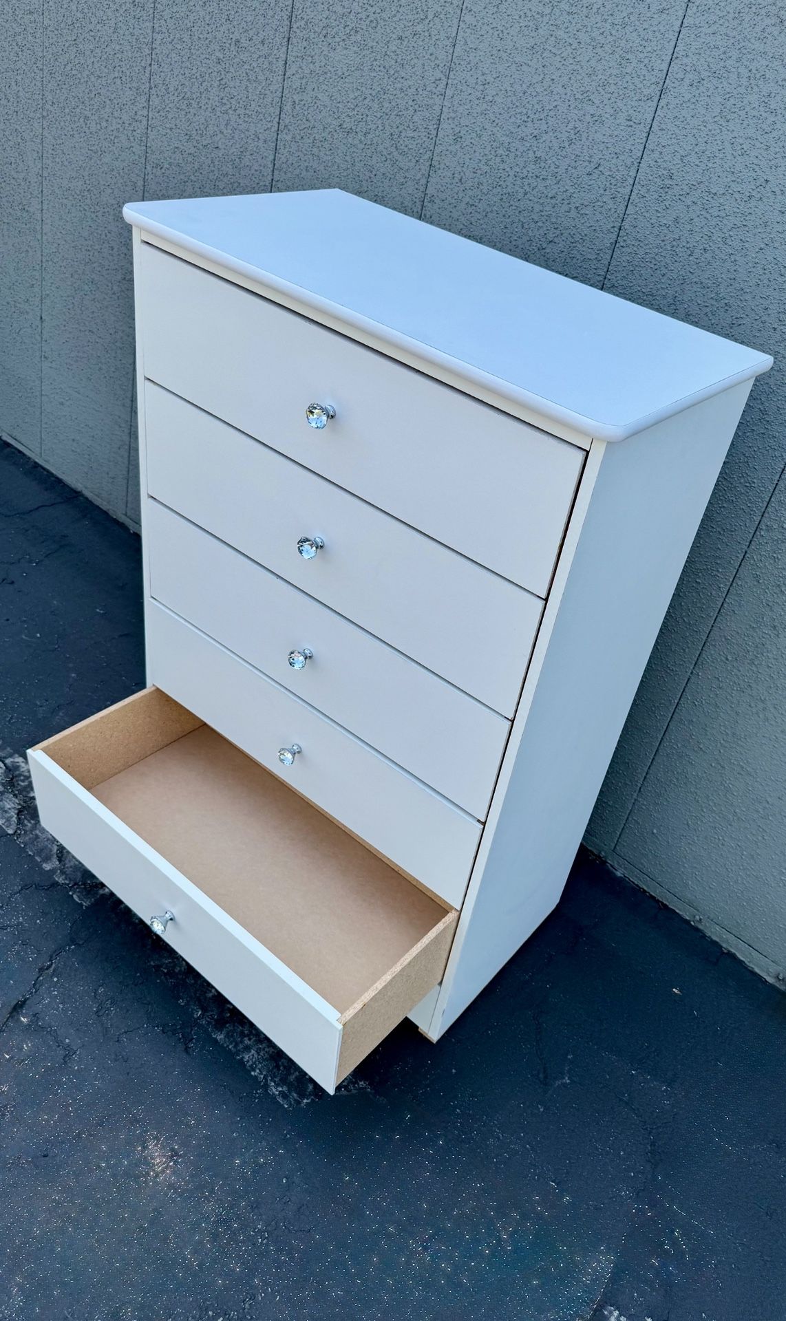 New Chest 5 Drawer Dresser