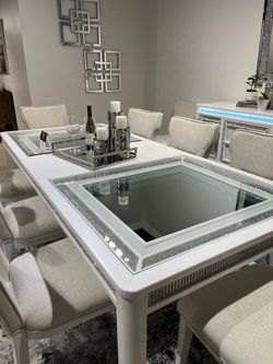 Large Dining Set with a Modern Rhinestone Frame in Bright White Lacquer