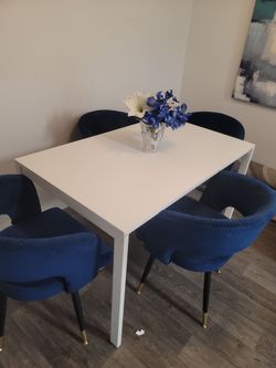 4pc table set Swivel chairs