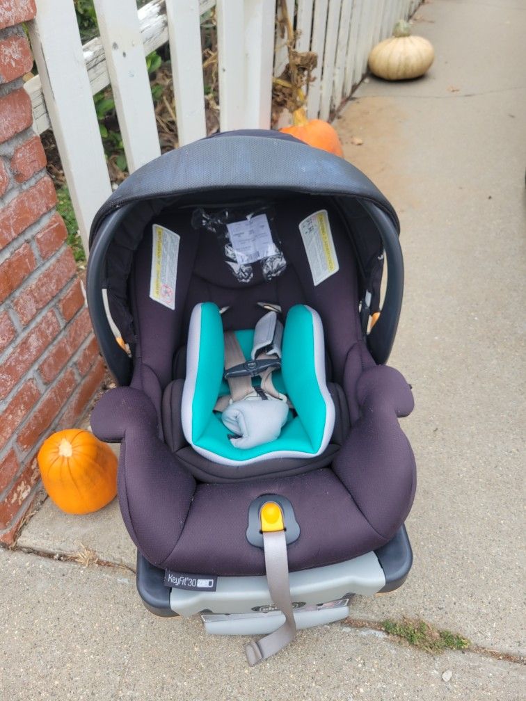 Chicco Keyfit Infant carseat